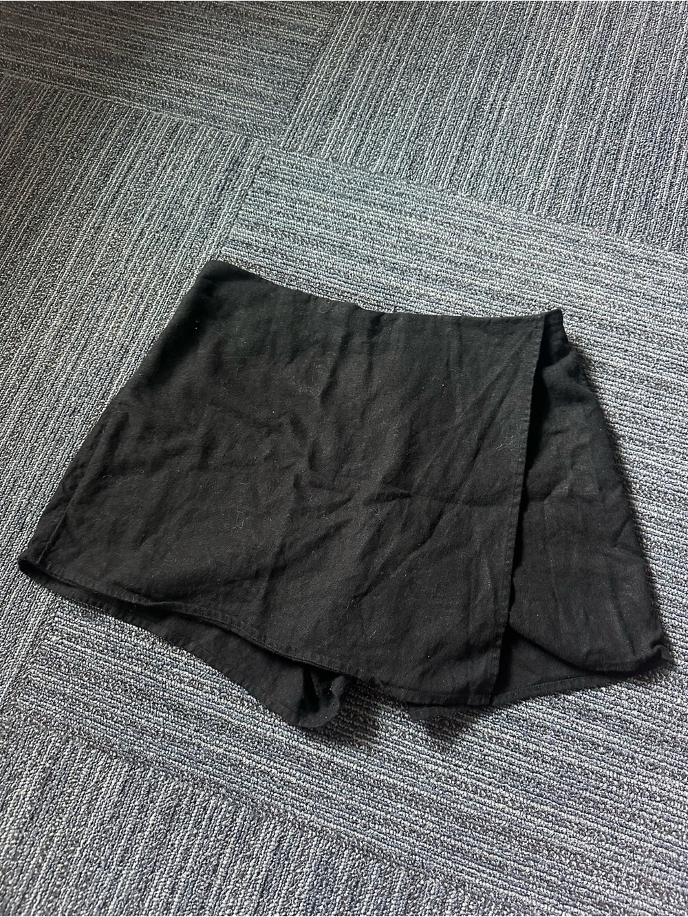Old Navy Black Women’s Wrap Skort - Linen